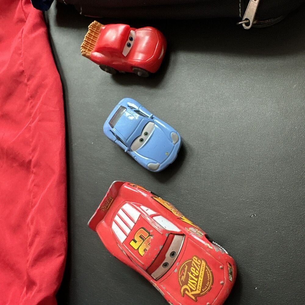 Disney Cars Lightning McQueen Racing Suit Costume Size 4 Plus Lunch-sack, Toys - Picture 8 of 10
